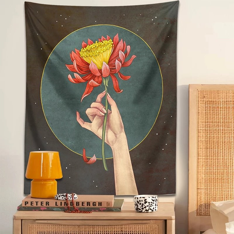 Zasłona z czerwonym kwiatem