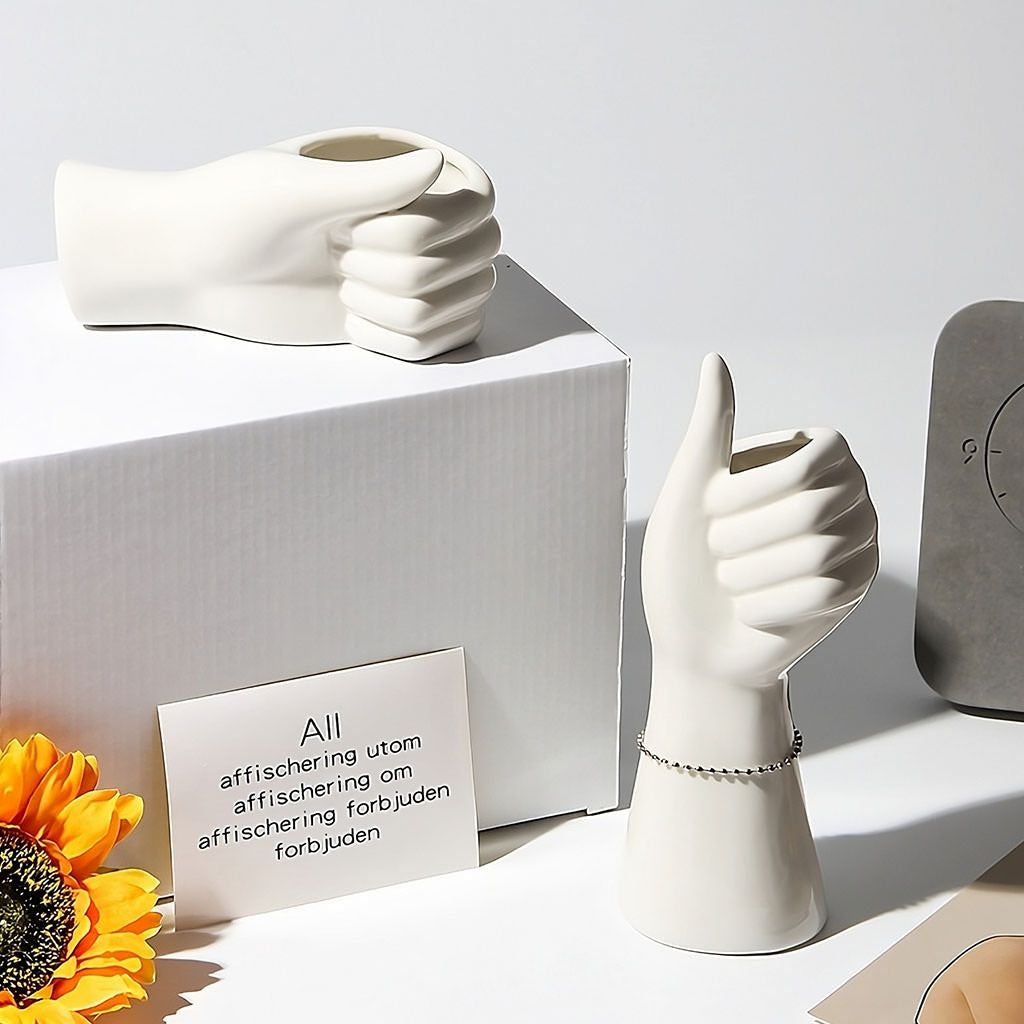 Ceramiczna wazona kształtu ramienia