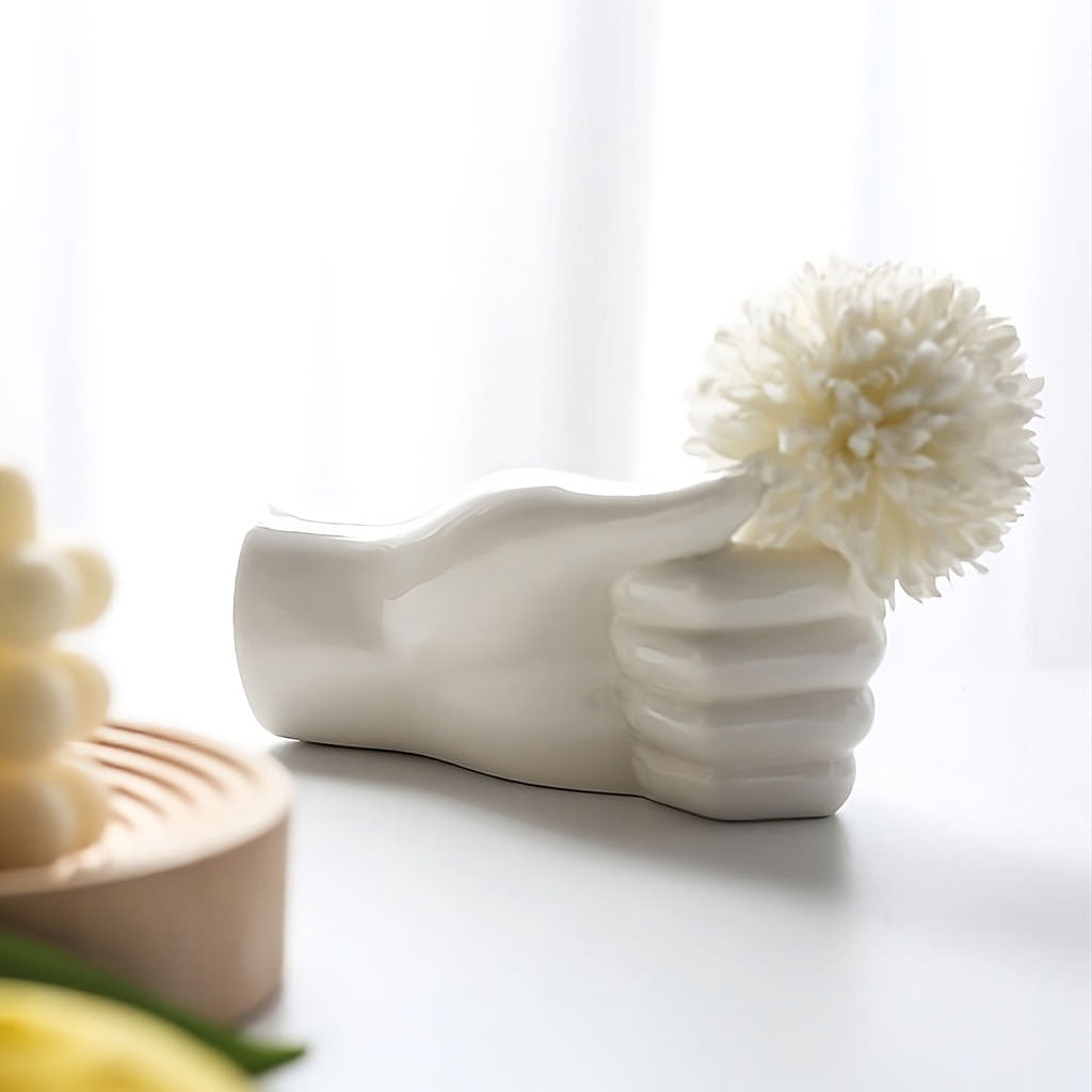 Ceramiczna wazona kształtu ramienia