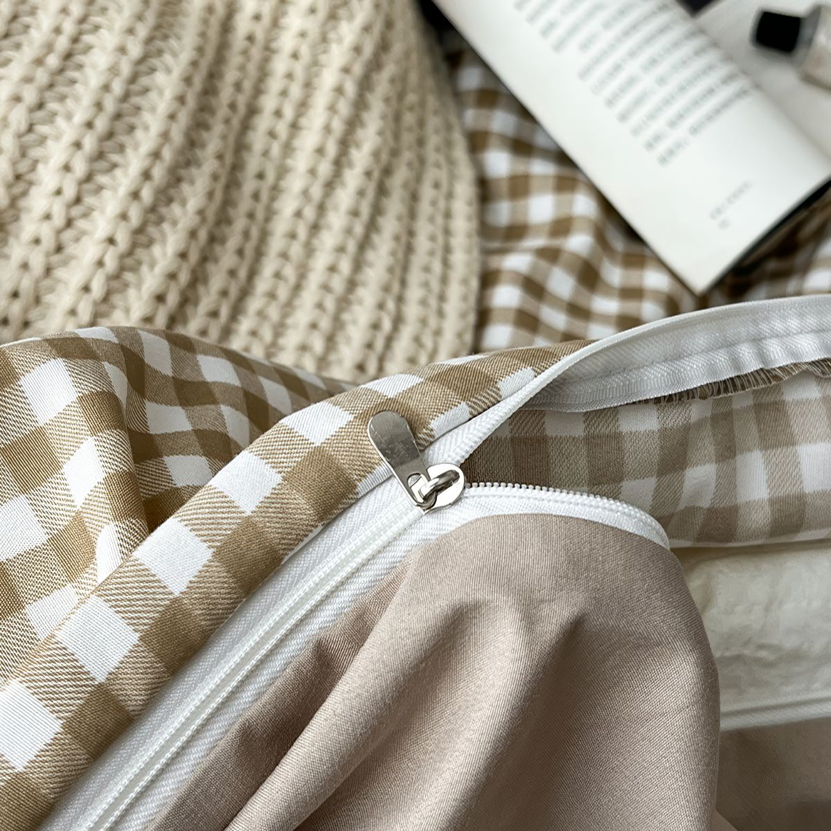 Zestaw pościeli w jasnobrązową kratę