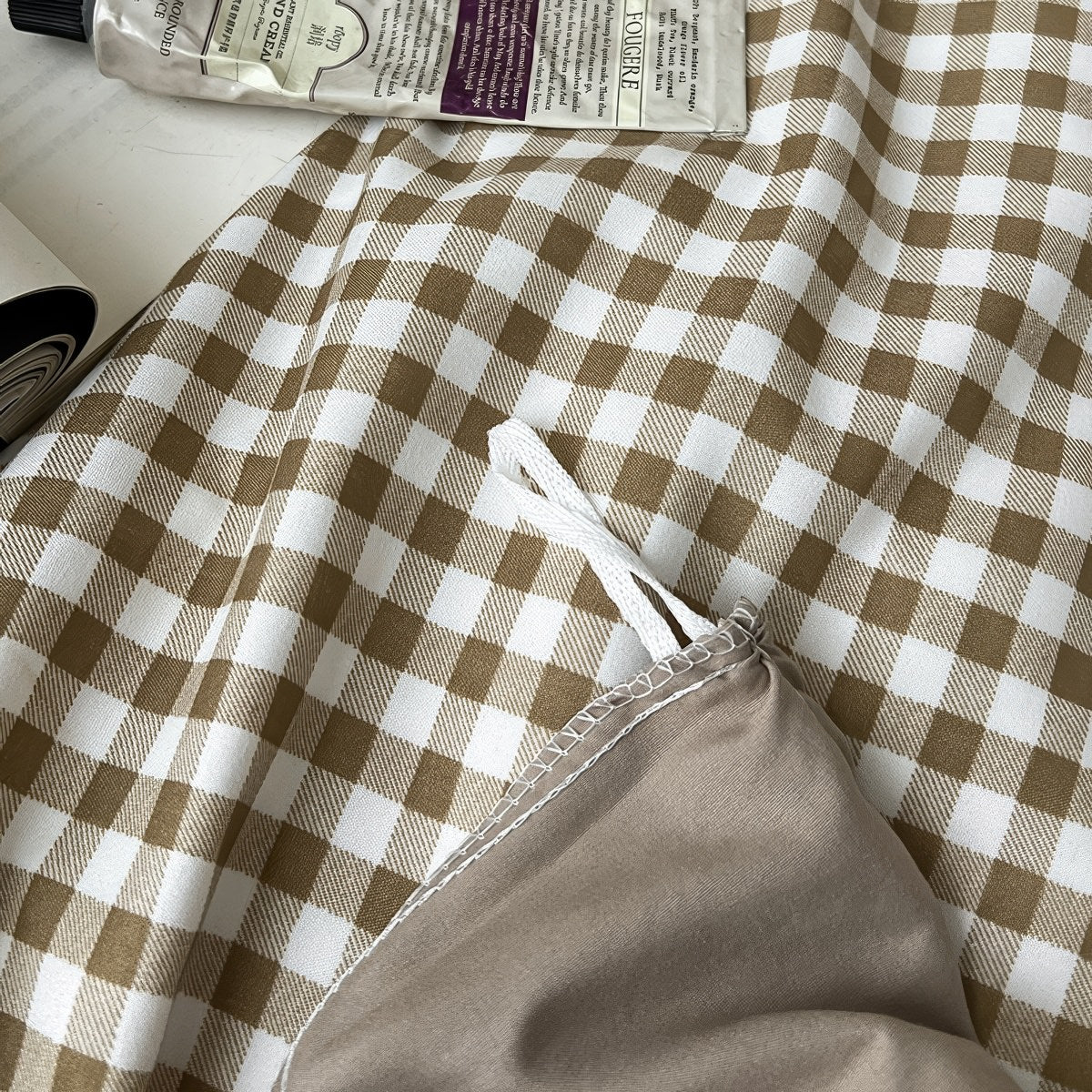 Zestaw pościeli w jasnobrązową kratę