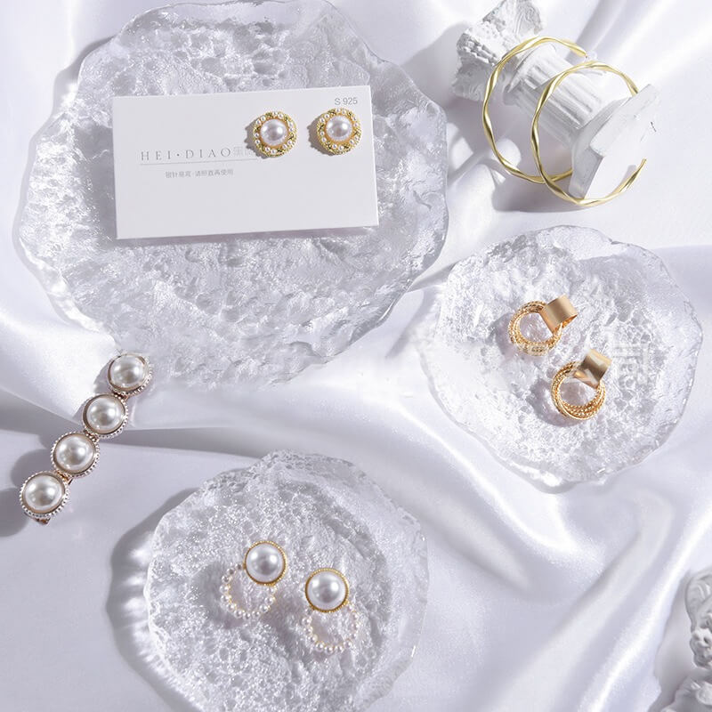 Talerz na biżuterię z pękniętym szkłem