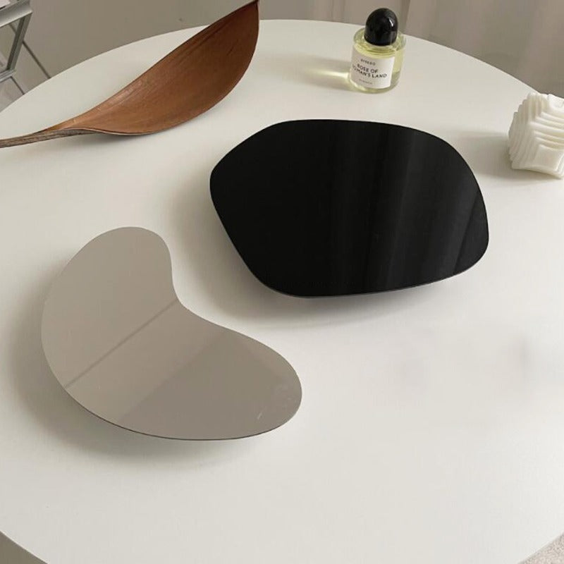 Nietypowa podstawa na perfumy z akrylu