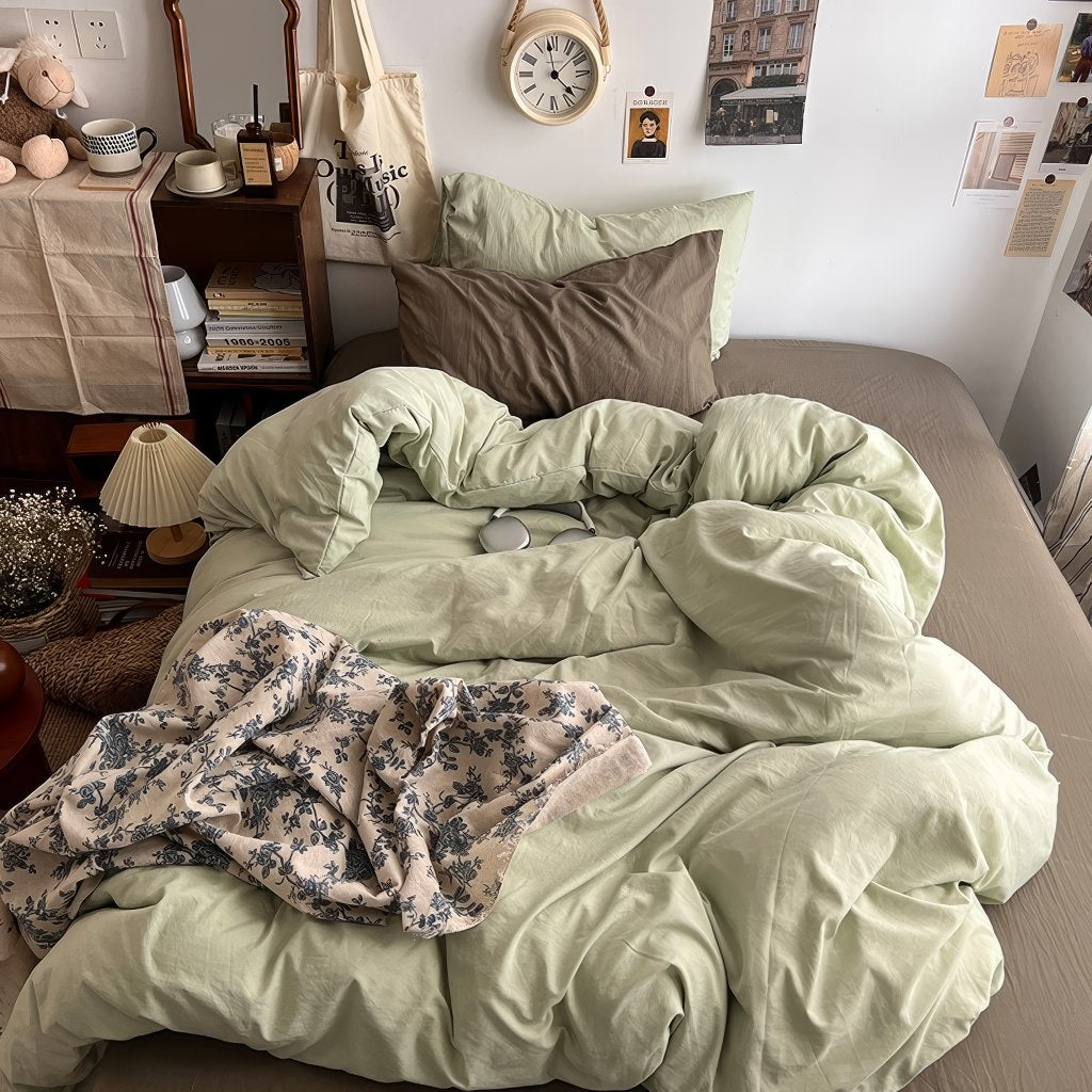 Zestaw pościeli w zielonych odcieniach z motywem domku