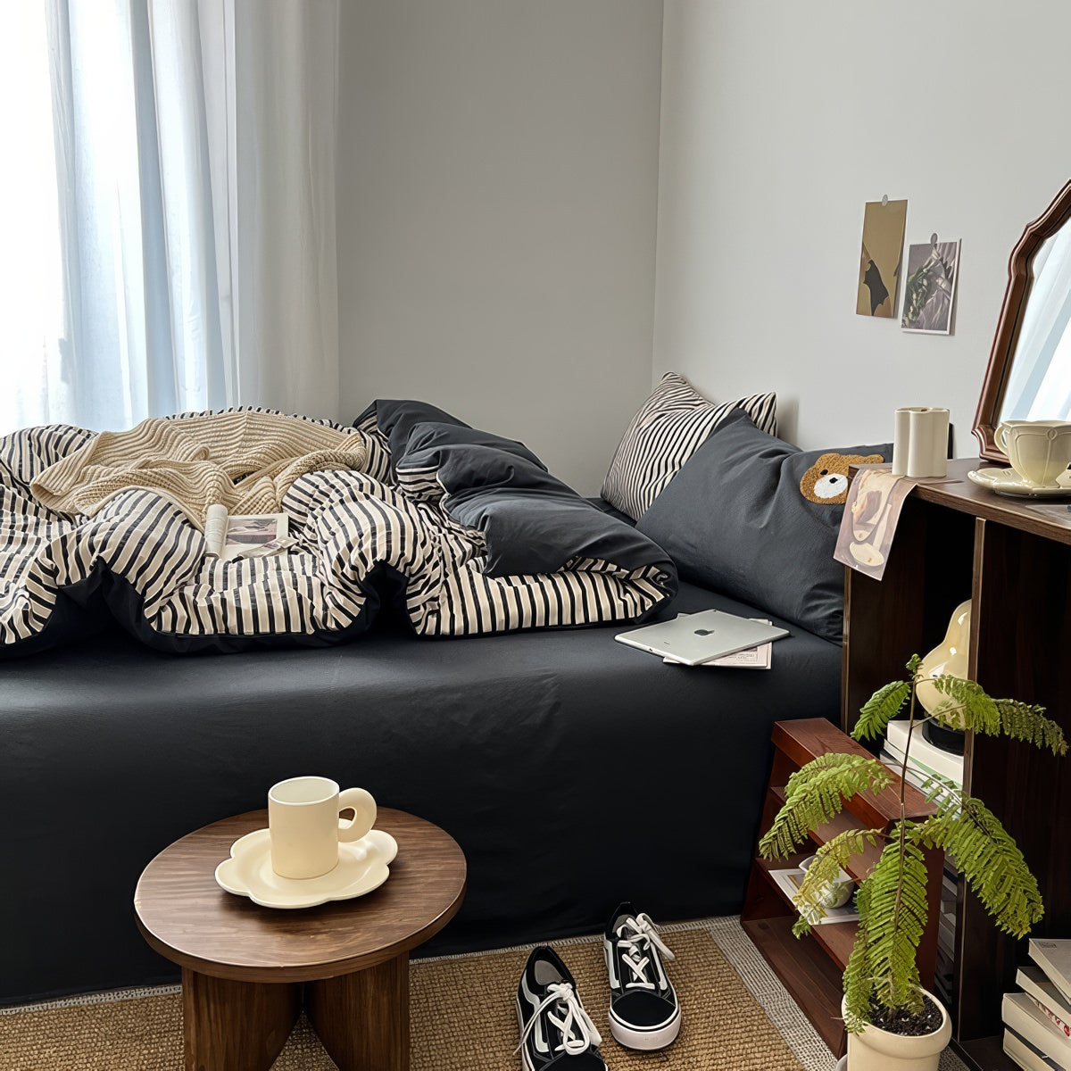 Komplet pościeli w pasiaki granatowo-kremowe