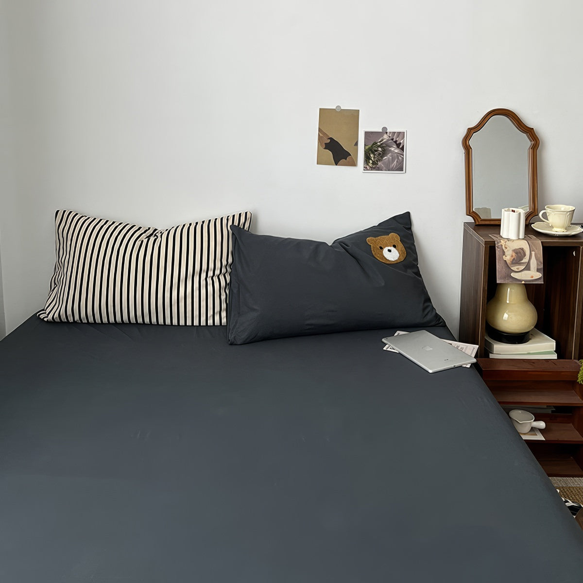 Komplet pościeli w pasiaki granatowo-kremowe