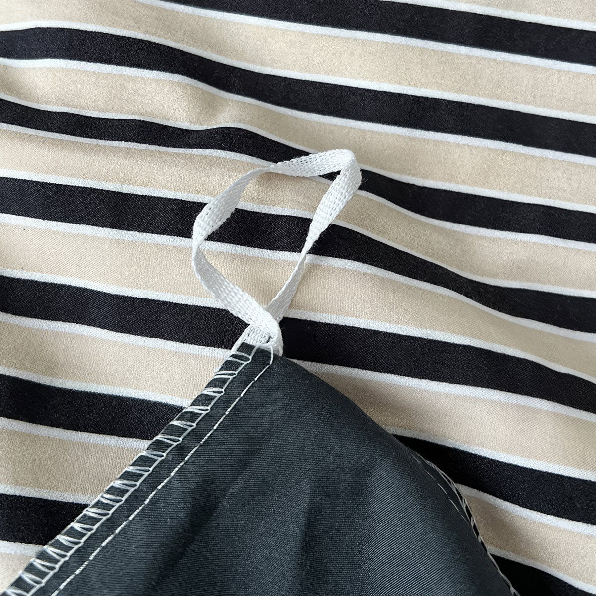 Komplet pościeli w pasiaki granatowo-kremowe