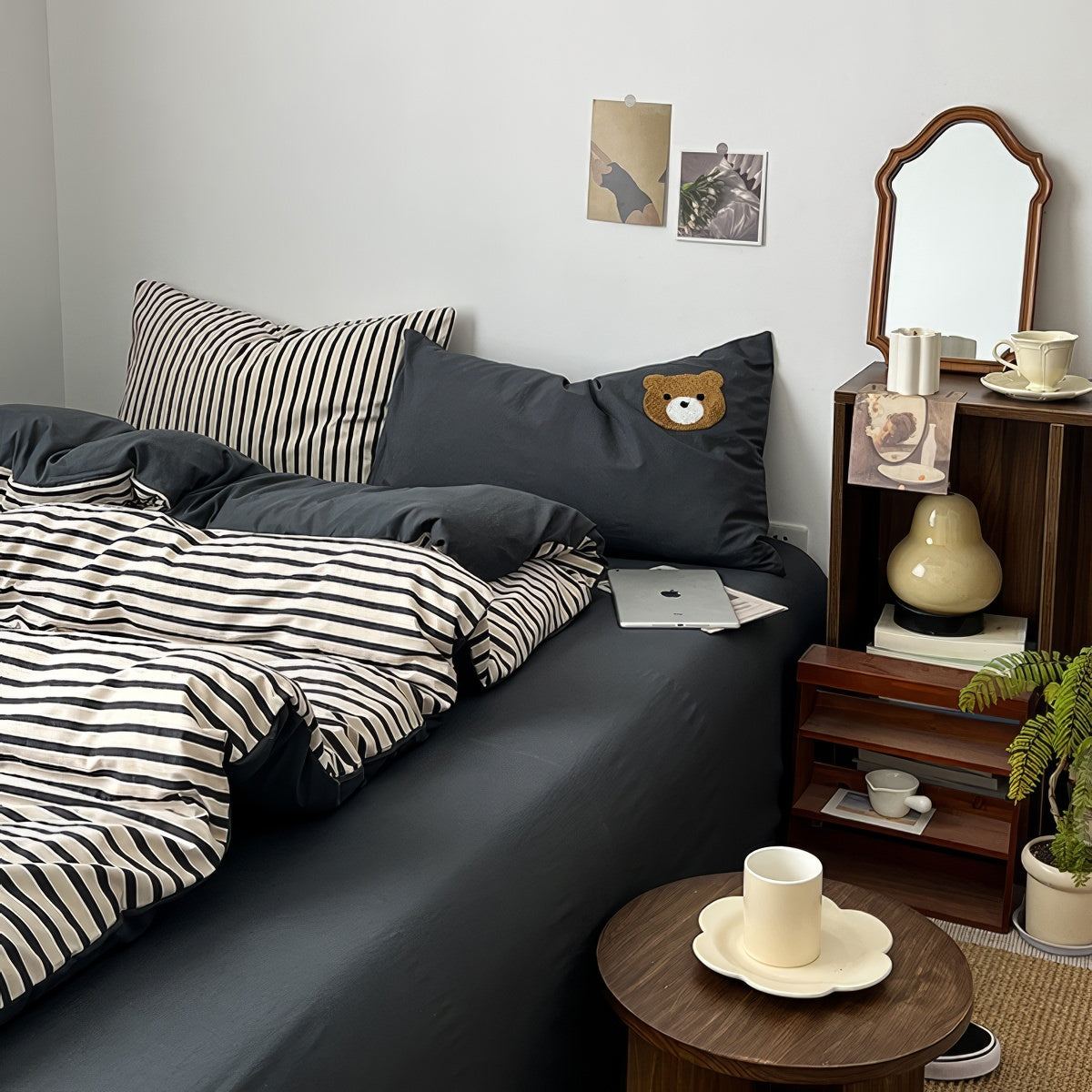 Komplet pościeli w pasiaki granatowo-kremowe