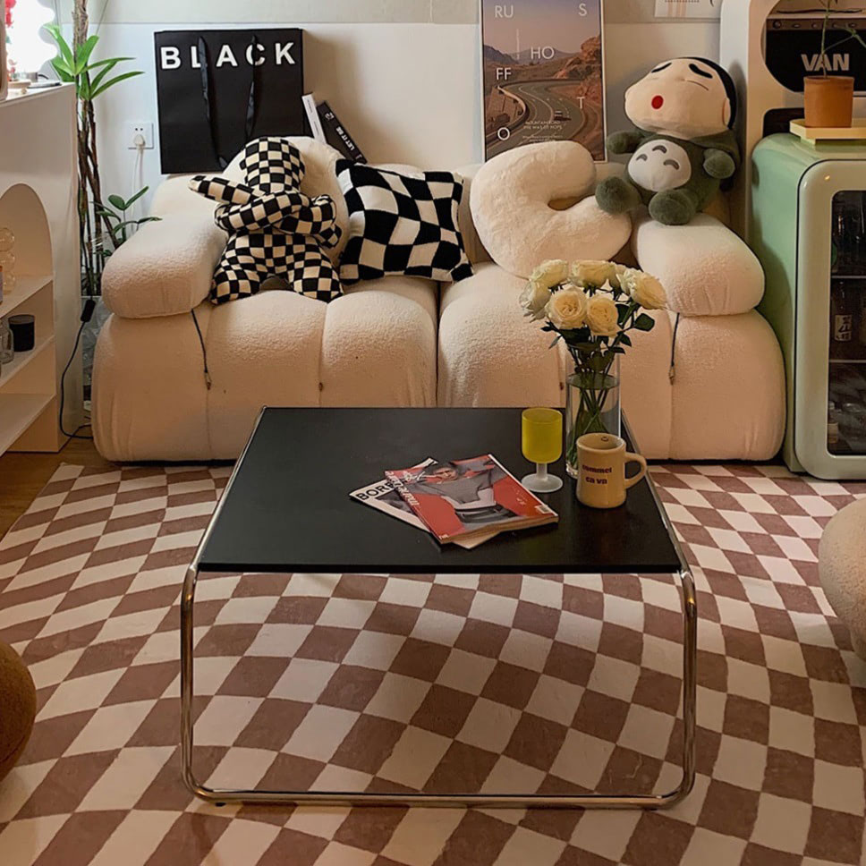 Pastelowy Kraciasty Dywan o Zaokrąglonych Kształtach