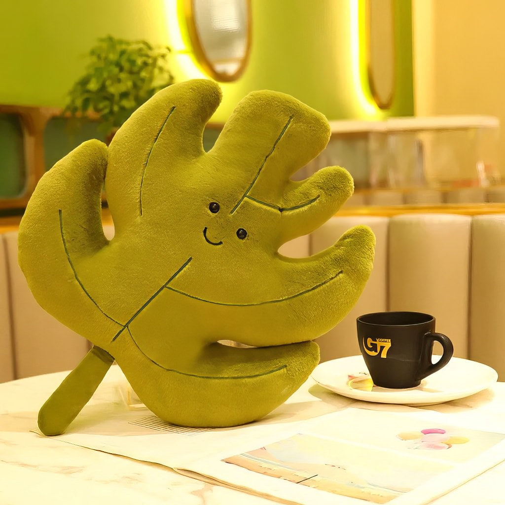 Urocze pluszaki z jesiennymi liśćmi