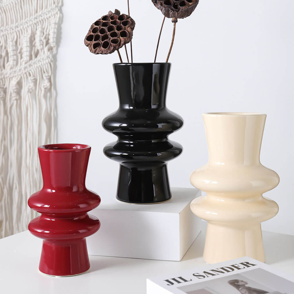 Francuski nowoczesny rzeźbiony ceramiczny wazon