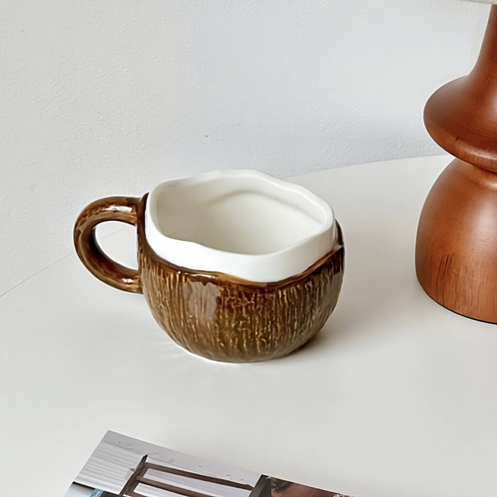 Świeży kokos ceramiczny kubek