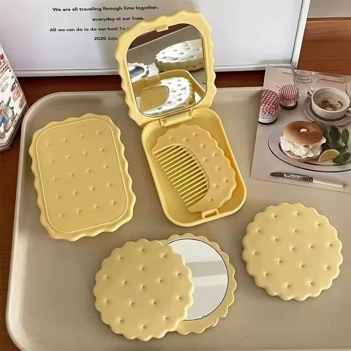 Lusterko kieszonkowe do makijażu Kawaii Biscuit