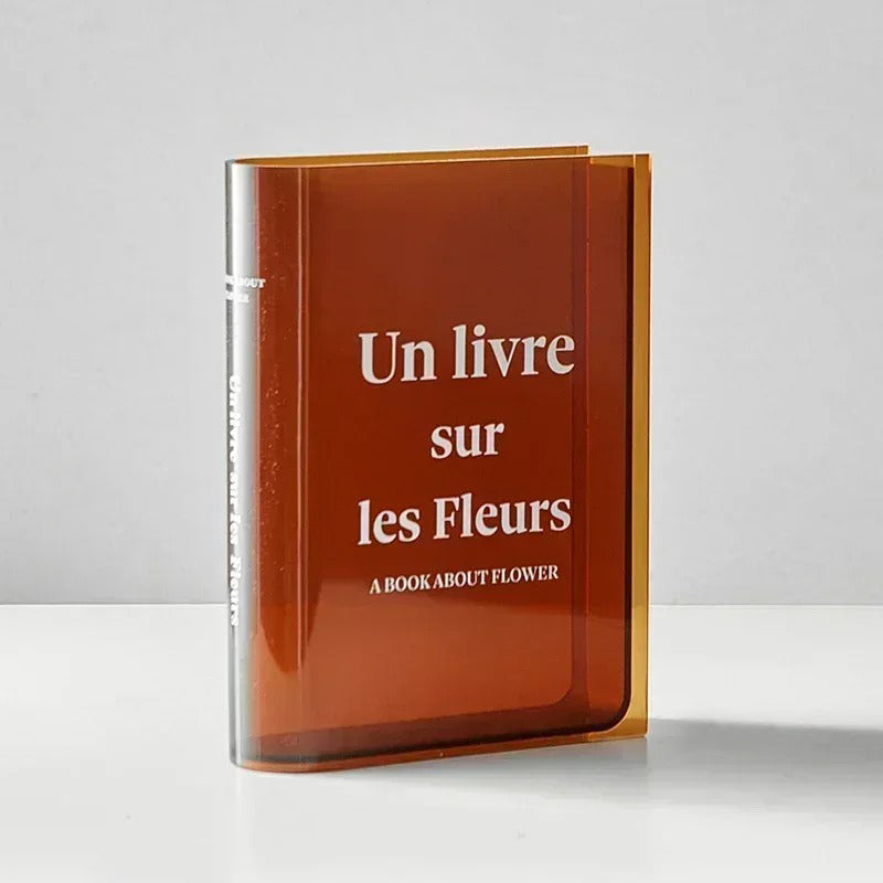 Kuferek na kwiaty z kolorowego akrylu w kształcie książki