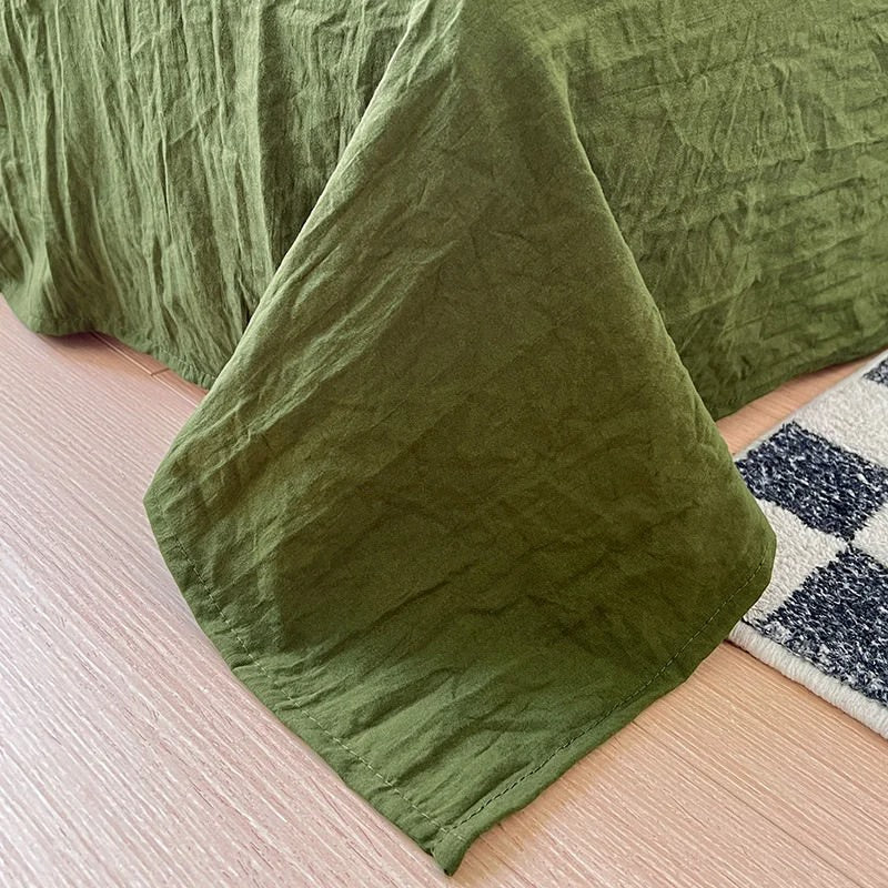 Pościel w jednolitym kolorze z powyłamywanymi arkuszami