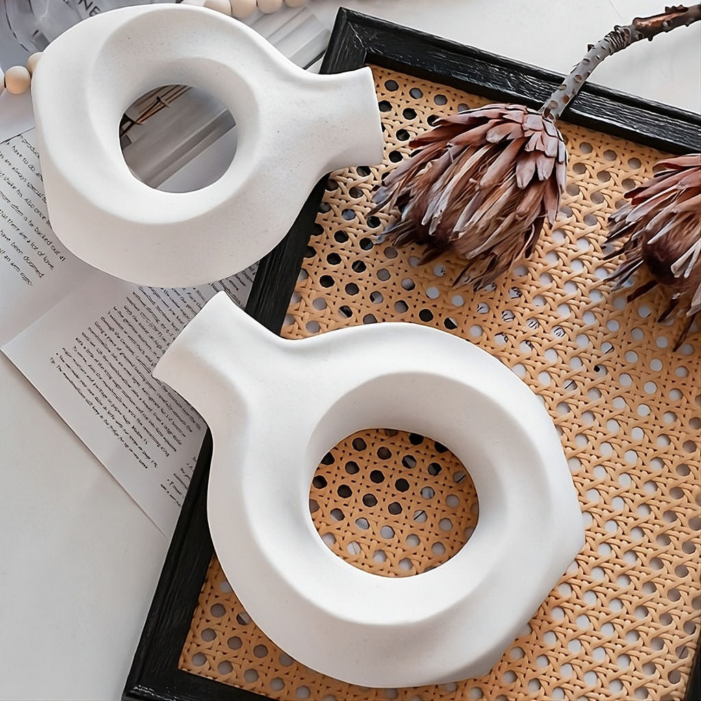 Nowoczesna ceramiczna wazon z otwartym kołem