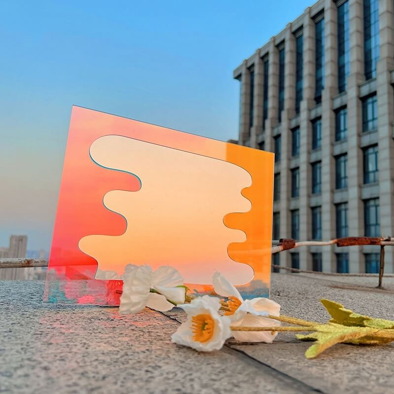 Lustro z akrylu w kształcie kropli