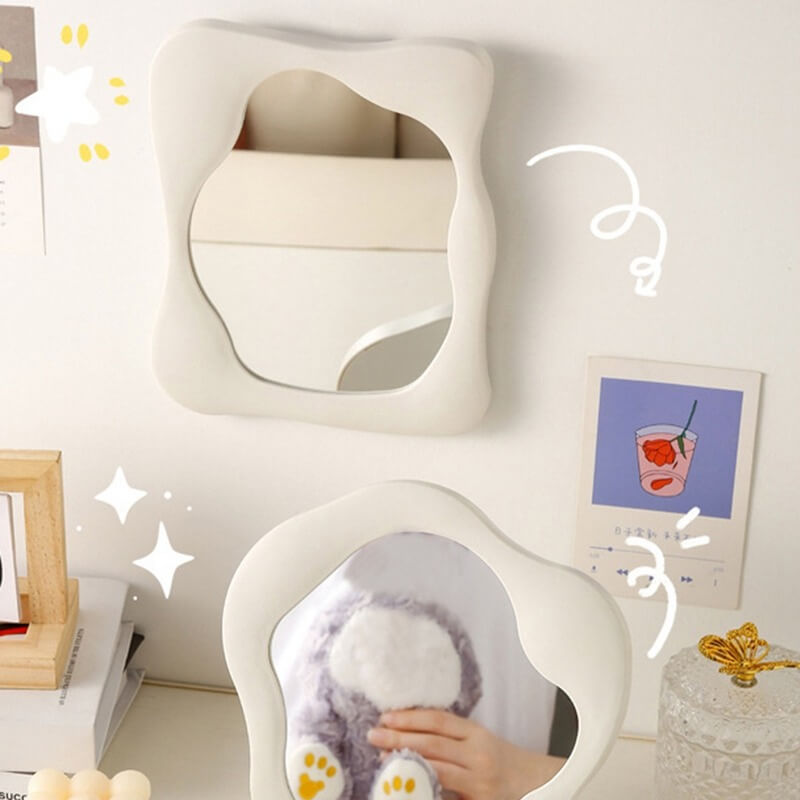 Falujące Lustro do Makijażu