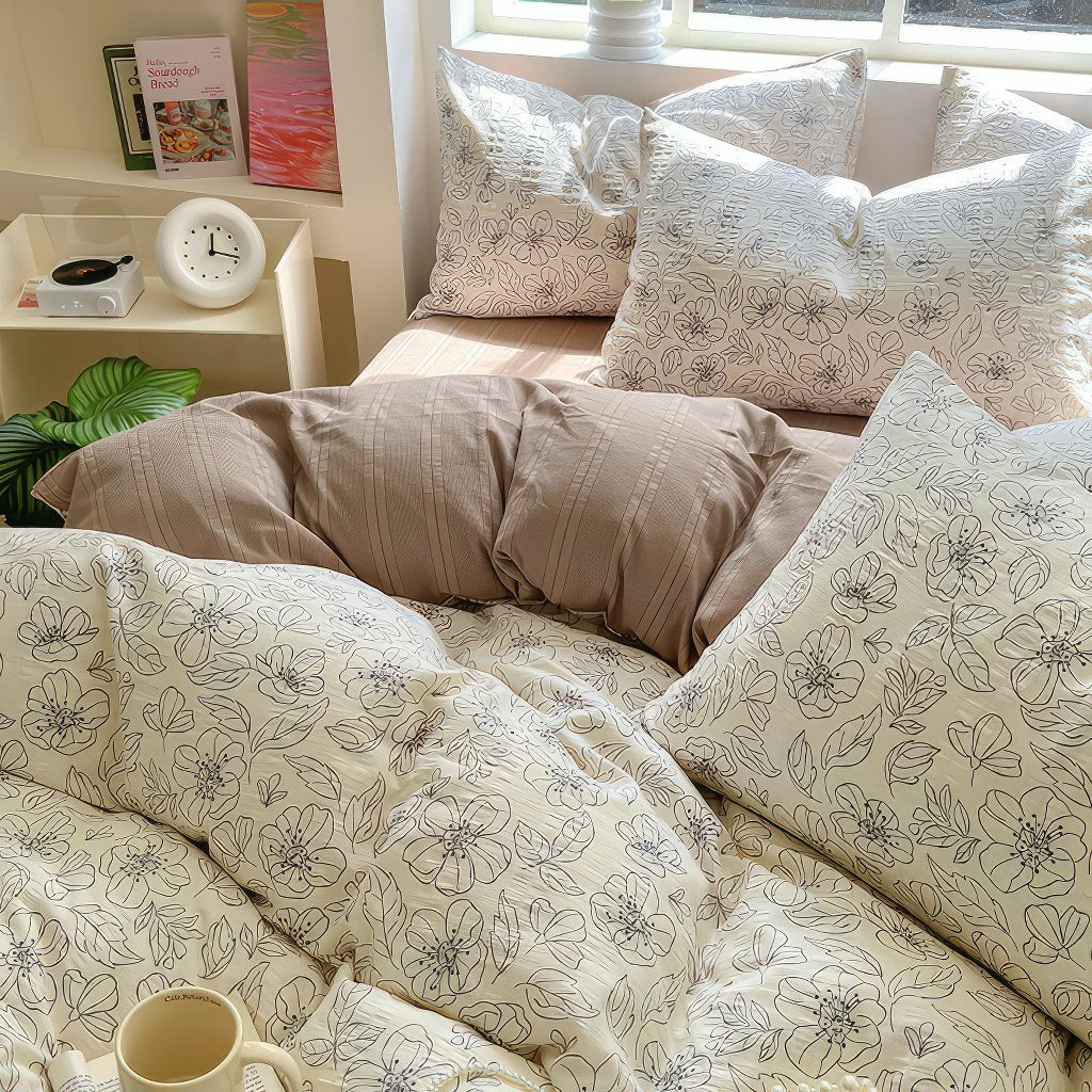Połyskliwy zestaw pościeli z kwiatowym wzorem w brązowych odcieniach