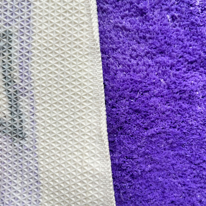 Odwrotna karta dywanik z włochatym akcentem