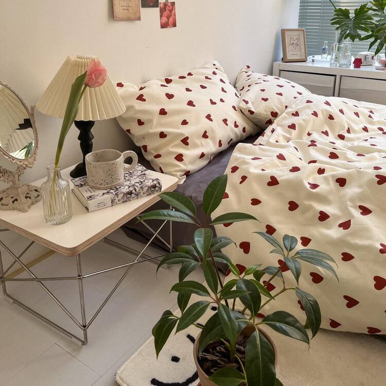 Zestaw pościeli z czerwonymi sercami w stylu vintage