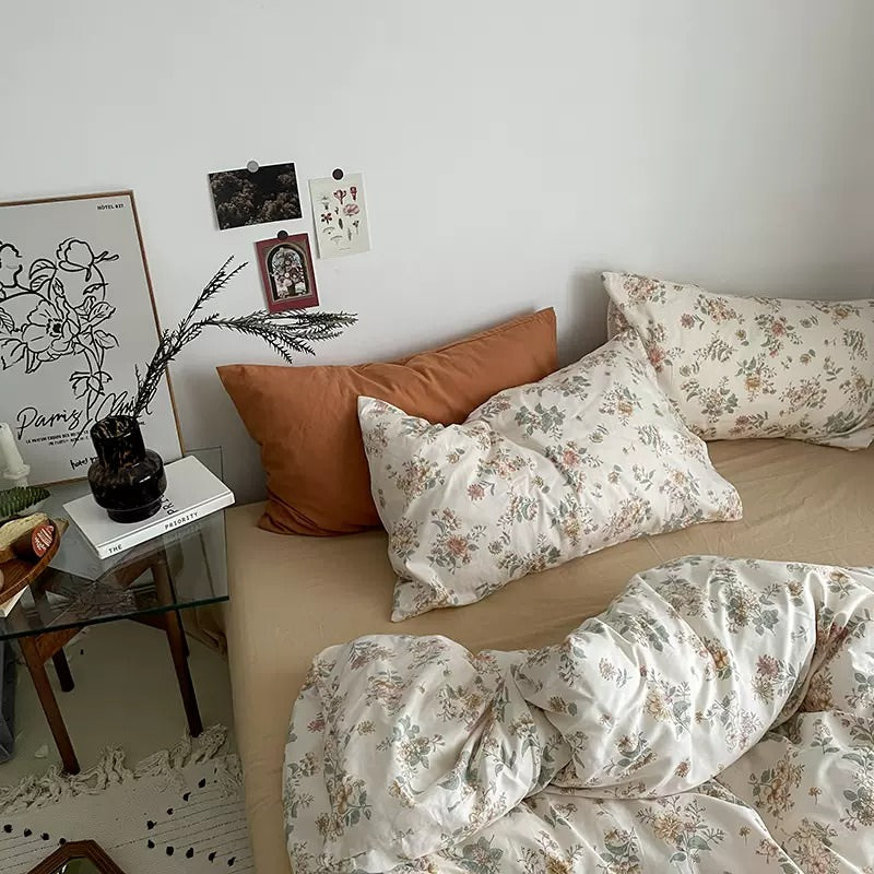 Zestaw pościeli z bawełny z vintageowym wzorem jasnych kwiatów