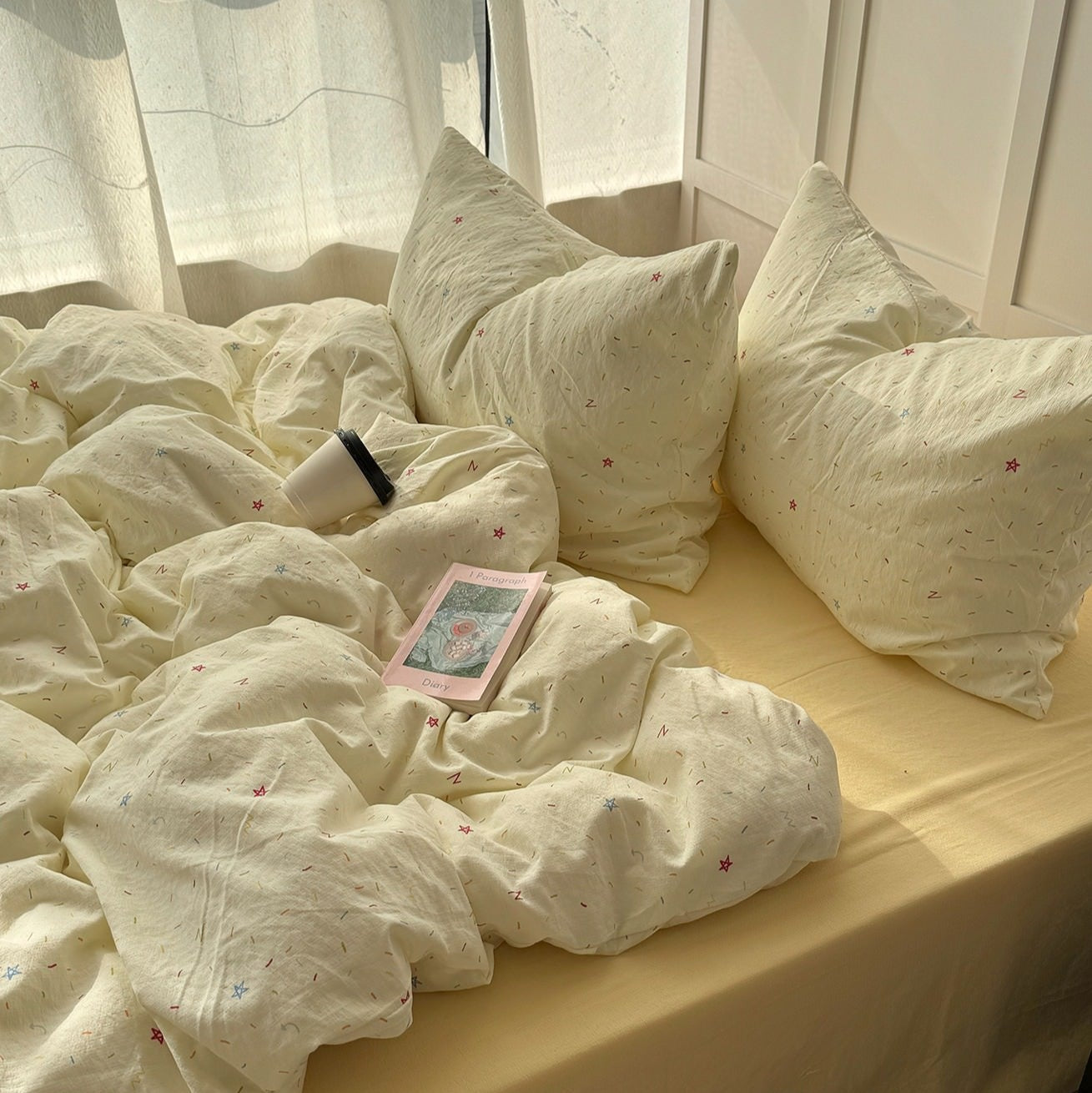 Kolorowy zestaw pościeli z pastelowymi wzorami i sprinkles